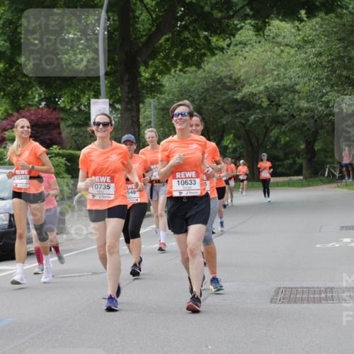 15.06.2025 - REWE Women's Run Jannik Wohlers http://msf.ph/oto/7947298 15.06.2025 08:30:26 Laufen 10024, 10308, 10735, 548, 10633, 6 meine-sportfotos.de