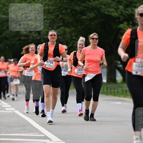 15.06.2025 - REWE Women's Run Dr. Thomas Lammeyer http://msf.ph/oto/7947309 15.06.2025 09:24:03 Laufen 10782, 10842 meine-sportfotos.de