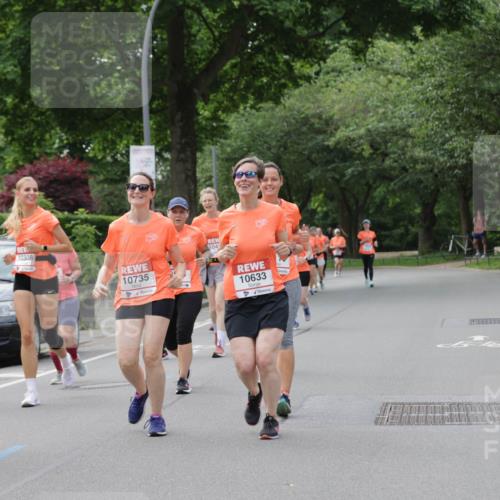 15.06.2025 - REWE Women's Run Jannik Wohlers http://msf.ph/oto/7947310 15.06.2025 08:30:26 Laufen 10024, 043, 10308, 10735, 104, 10633 meine-sportfotos.de