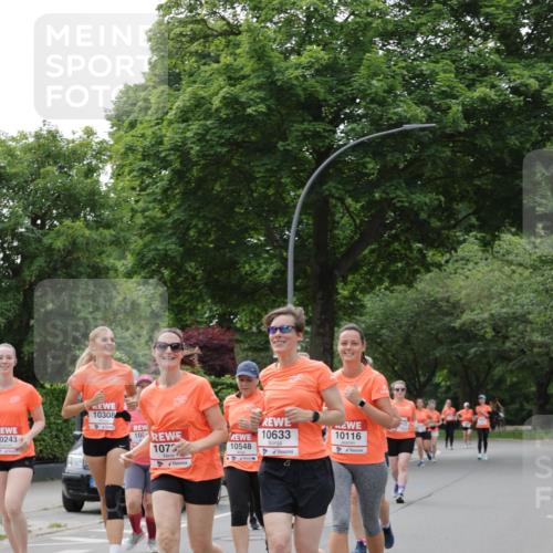 15.06.2025 - REWE Women's Run Jannik Wohlers http://msf.ph/oto/7947326 15.06.2025 08:30:27 Laufen 10308, 0243, 10, 1073, 10633, 10548, 10116 meine-sportfotos.de