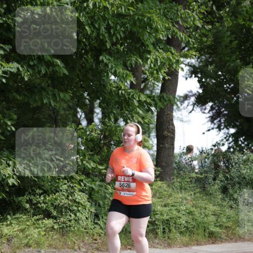 15.06.2025 - REWE Women's Run Jannik Wohlers http://msf.ph/oto/7947405 15.06.2025 10:22:26 Laufen 5626 meine-sportfotos.de