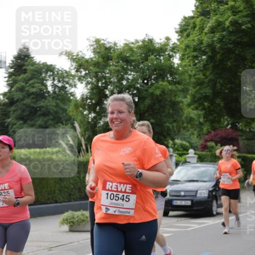 15.06.2025 - REWE Women's Run Jannik Wohlers http://msf.ph/oto/7947558 15.06.2025 08:30:31 Laufen 825, 10545, 10 meine-sportfotos.de