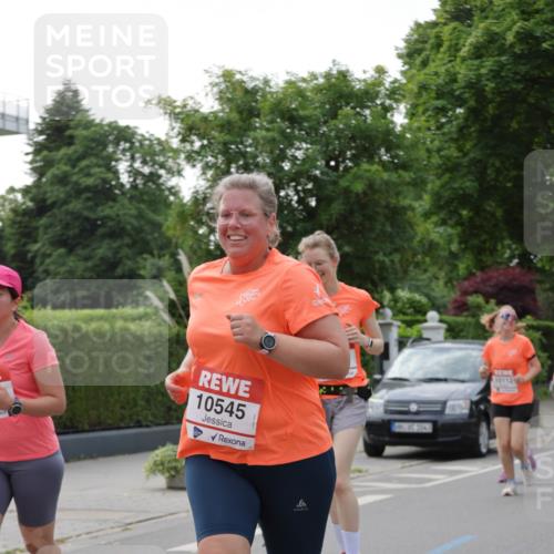 15.06.2025 - REWE Women's Run Jannik Wohlers http://msf.ph/oto/7947563 15.06.2025 08:30:31 Laufen 10545, 10112 meine-sportfotos.de