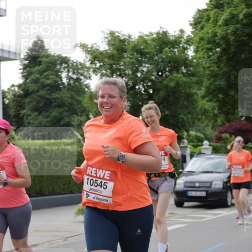 15.06.2025 - REWE Women's Run Jannik Wohlers http://msf.ph/oto/7947569 15.06.2025 08:30:31 Laufen 10545, 4, 10112 meine-sportfotos.de