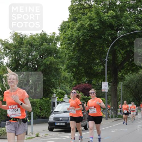 15.06.2025 - REWE Women's Run Jannik Wohlers http://msf.ph/oto/7947589 15.06.2025 08:30:32 Laufen 10404, 1043, 10112, 10412, 15, 2021 meine-sportfotos.de