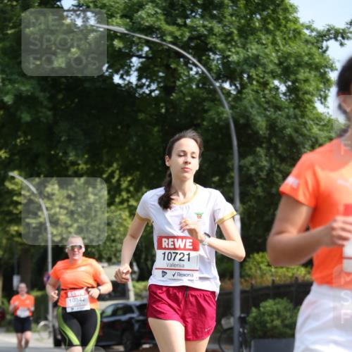 15.06.2025 - REWE Women's Run Jannik Wohlers http://msf.ph/oto/7947628 15.06.2025 09:46:01 Laufen 10342, 10721 meine-sportfotos.de