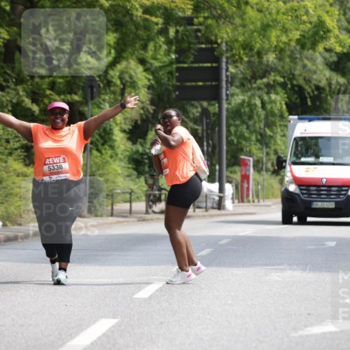 15.06.2025 - REWE Women's Run Jannik Wohlers http://msf.ph/oto/7947647 15.06.2025 10:23:47 Laufen 5338, 4249 meine-sportfotos.de