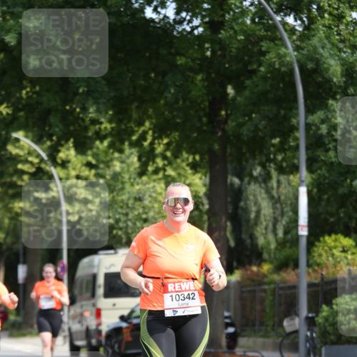 15.06.2025 - REWE Women's Run Jannik Wohlers http://msf.ph/oto/7947653 15.06.2025 09:46:02 Laufen 10342 meine-sportfotos.de