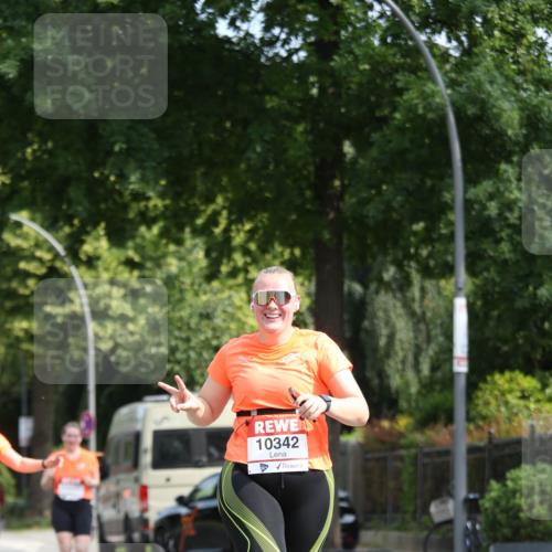 15.06.2025 - REWE Women's Run Jannik Wohlers http://msf.ph/oto/7947659 15.06.2025 09:46:02 Laufen 10342 meine-sportfotos.de