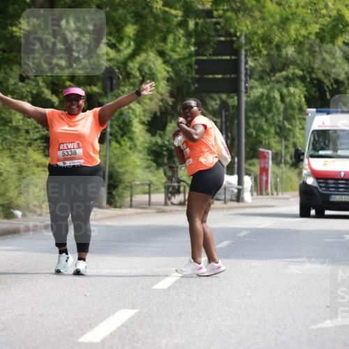 15.06.2025 - REWE Women's Run Jannik Wohlers http://msf.ph/oto/7947662 15.06.2025 10:23:47 Laufen 5338, 4249 meine-sportfotos.de