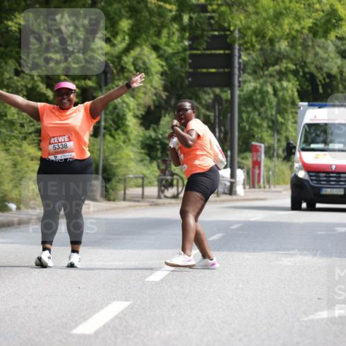 15.06.2025 - REWE Women's Run Jannik Wohlers http://msf.ph/oto/7947671 15.06.2025 10:23:47 Laufen 5338 meine-sportfotos.de