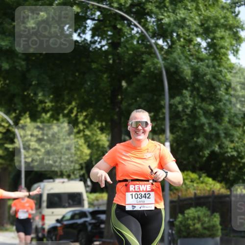 15.06.2025 - REWE Women's Run Jannik Wohlers http://msf.ph/oto/7947673 15.06.2025 09:46:03 Laufen 10342 meine-sportfotos.de