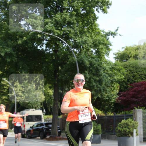 15.06.2025 - REWE Women's Run Jannik Wohlers http://msf.ph/oto/7947680 15.06.2025 09:46:04 Laufen 10342 meine-sportfotos.de