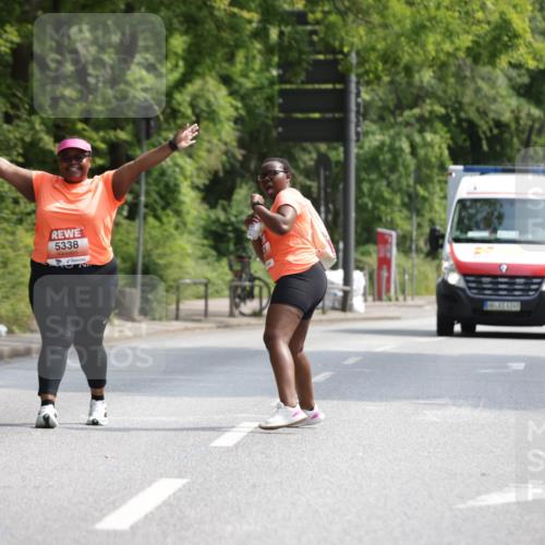 15.06.2025 - REWE Women's Run Jannik Wohlers http://msf.ph/oto/7947686 15.06.2025 10:23:47 Laufen 5338, 4249 meine-sportfotos.de
