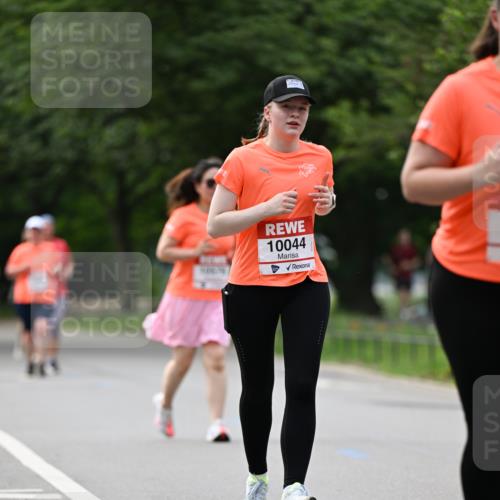 15.06.2025 - REWE Women's Run Dr. Thomas Lammeyer http://msf.ph/oto/7947689 15.06.2025 09:24:20 Laufen 10044 meine-sportfotos.de