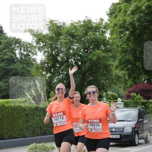 15.06.2025 - REWE Women's Run Jannik Wohlers http://msf.ph/oto/7947705 15.06.2025 08:30:33 Laufen 10112, 1051, 10412, 1043 meine-sportfotos.de