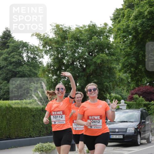 15.06.2025 - REWE Women's Run Jannik Wohlers http://msf.ph/oto/7947715 15.06.2025 08:30:33 Laufen 10112, 0412, 105, 1043 meine-sportfotos.de