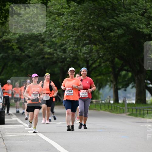 15.06.2025 - REWE Women's Run Dr. Thomas Lammeyer http://msf.ph/oto/7947737 15.06.2025 09:24:25 Laufen 10660, 10419 meine-sportfotos.de