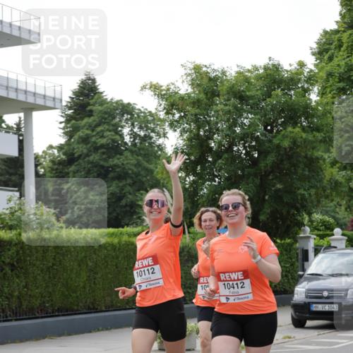 15.06.2025 - REWE Women's Run Jannik Wohlers http://msf.ph/oto/7947745 15.06.2025 08:30:34 Laufen 10112, 10, 10412, 1043 meine-sportfotos.de
