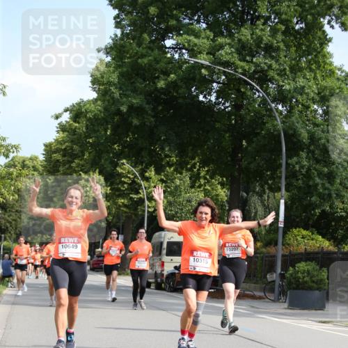 15.06.2025 - REWE Women's Run Jannik Wohlers http://msf.ph/oto/7947746 15.06.2025 09:46:07 Laufen 10649, 10323, 10207, 10315 meine-sportfotos.de