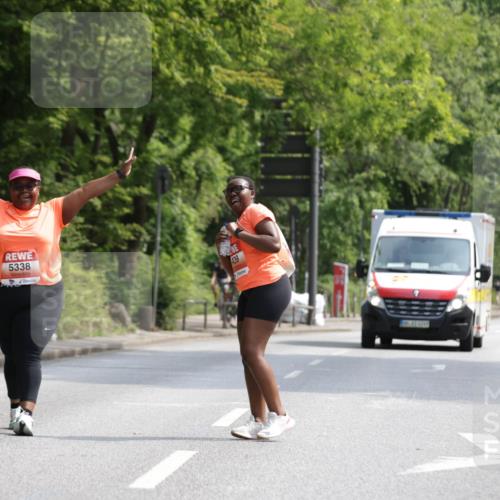 15.06.2025 - REWE Women's Run Jannik Wohlers http://msf.ph/oto/7947758 15.06.2025 10:23:50 Laufen 5338, 409 meine-sportfotos.de