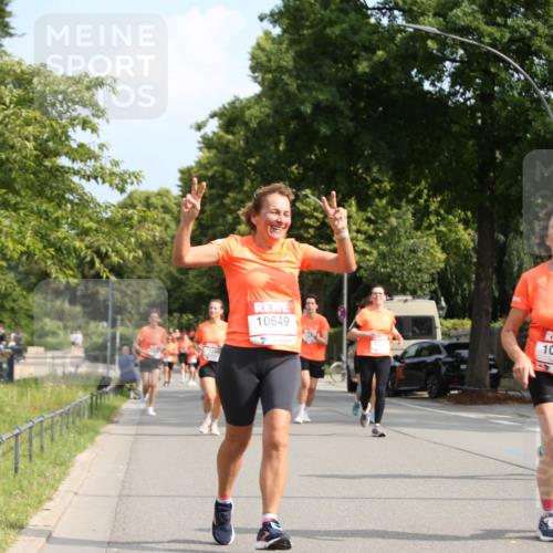 15.06.2025 - REWE Women's Run Jannik Wohlers http://msf.ph/oto/7947759 15.06.2025 09:46:08 Laufen 10298, 10649, 10315 meine-sportfotos.de