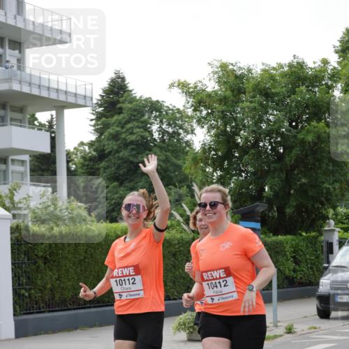 15.06.2025 - REWE Women's Run Jannik Wohlers http://msf.ph/oto/7947768 15.06.2025 08:30:34 Laufen 10112, 10412 meine-sportfotos.de
