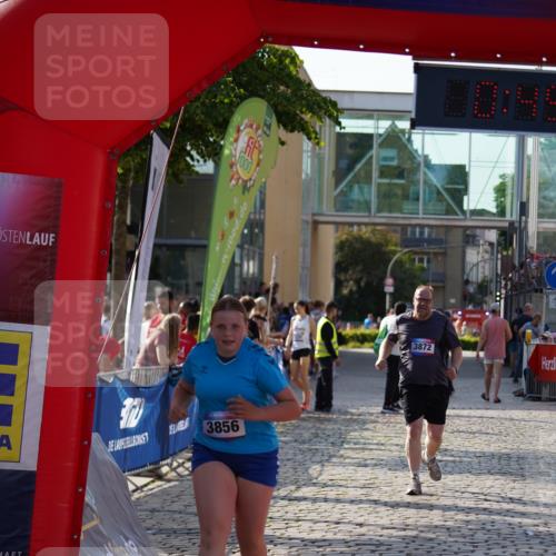 13.06.2025 - Holstenköstenlauf Felixshl http://msf.ph/oto/7947774 13.06.2025 18:15:44 Laufen 2984, 3856, 3872 meine-sportfotos.de