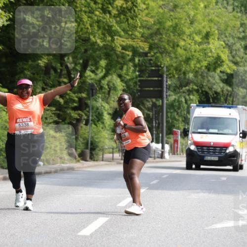 15.06.2025 - REWE Women's Run Jannik Wohlers http://msf.ph/oto/7947777 15.06.2025 10:23:50 Laufen 5338, 409 meine-sportfotos.de