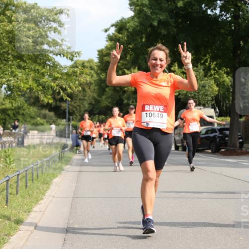 15.06.2025 - REWE Women's Run Jannik Wohlers http://msf.ph/oto/7947778 15.06.2025 09:46:09 Laufen 10649, 10323, 10, 1031 meine-sportfotos.de