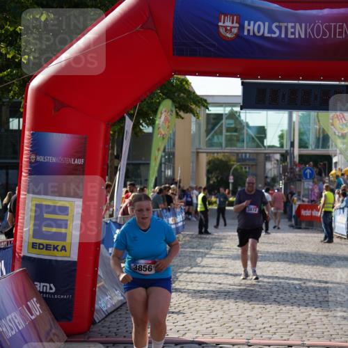 13.06.2025 - Holstenköstenlauf Felixshl http://msf.ph/oto/7947790 13.06.2025 18:15:45 Laufen 3856, 3872 meine-sportfotos.de