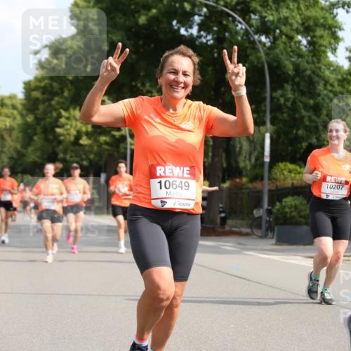 15.06.2025 - REWE Women's Run Jannik Wohlers http://msf.ph/oto/7947804 15.06.2025 09:46:09 Laufen 10649, 10207, 10315 meine-sportfotos.de