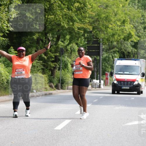 15.06.2025 - REWE Women's Run Jannik Wohlers http://msf.ph/oto/7947806 15.06.2025 10:23:50 Laufen 5338, 5409, 4249 meine-sportfotos.de