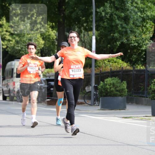 15.06.2025 - REWE Women's Run Jannik Wohlers http://msf.ph/oto/7947814 15.06.2025 09:46:11 Laufen 10298, 10075, 10072, 10323 meine-sportfotos.de