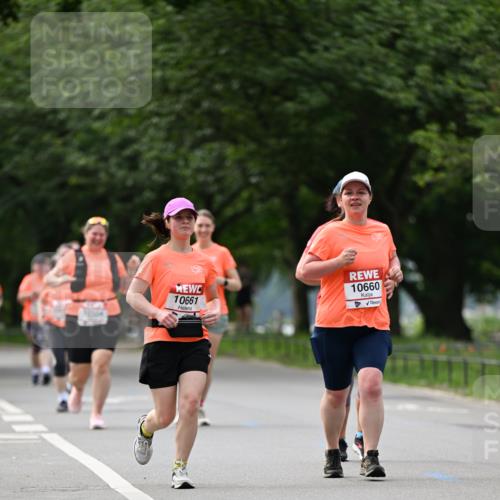 15.06.2025 - REWE Women's Run Dr. Thomas Lammeyer http://msf.ph/oto/7947820 15.06.2025 09:24:30 Laufen 10661, 10660 meine-sportfotos.de