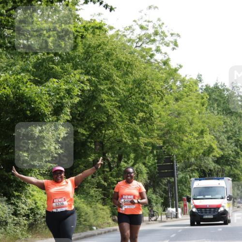 15.06.2025 - REWE Women's Run Jannik Wohlers http://msf.ph/oto/7947824 15.06.2025 10:23:51 Laufen 5338, 540, 4249 meine-sportfotos.de