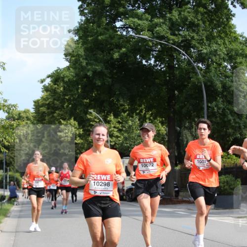 15.06.2025 - REWE Women's Run Jannik Wohlers http://msf.ph/oto/7947833 15.06.2025 09:46:13 Laufen 10025, 10298, 10072, 1007 meine-sportfotos.de