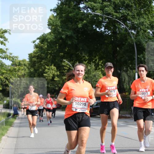15.06.2025 - REWE Women's Run Jannik Wohlers http://msf.ph/oto/7947842 15.06.2025 09:46:13 Laufen 10298, 072, 0075 meine-sportfotos.de