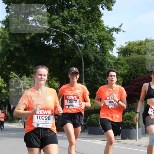 15.06.2025 - REWE Women's Run Jannik Wohlers http://msf.ph/oto/7947851 15.06.2025 09:46:13 Laufen 10298, 10072, 10075, 10 meine-sportfotos.de