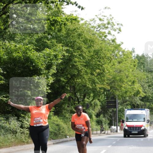 15.06.2025 - REWE Women's Run Jannik Wohlers http://msf.ph/oto/7947859 15.06.2025 10:23:52 Laufen 5338, 409 meine-sportfotos.de