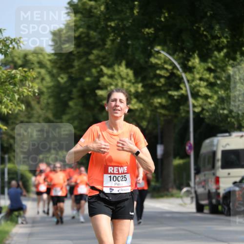15.06.2025 - REWE Women's Run Jannik Wohlers http://msf.ph/oto/7947868 15.06.2025 09:46:15 Laufen 10025 meine-sportfotos.de