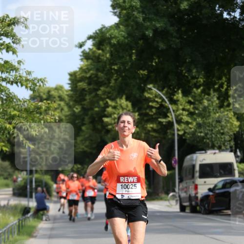 15.06.2025 - REWE Women's Run Jannik Wohlers http://msf.ph/oto/7947870 15.06.2025 09:46:15 Laufen 10025 meine-sportfotos.de