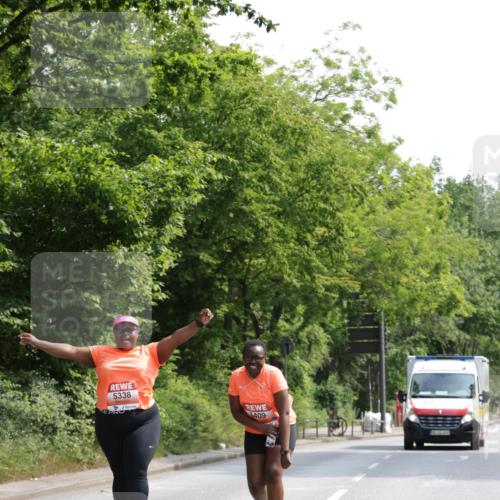 15.06.2025 - REWE Women's Run Jannik Wohlers http://msf.ph/oto/7947871 15.06.2025 10:23:52 Laufen 5338, 409 meine-sportfotos.de