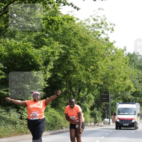 15.06.2025 - REWE Women's Run Jannik Wohlers http://msf.ph/oto/7947877 15.06.2025 10:23:52 Laufen 5338, 409 meine-sportfotos.de