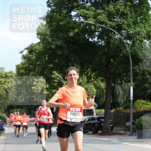 15.06.2025 - REWE Women's Run Jannik Wohlers http://msf.ph/oto/7947891 15.06.2025 09:46:16 Laufen 10025 meine-sportfotos.de