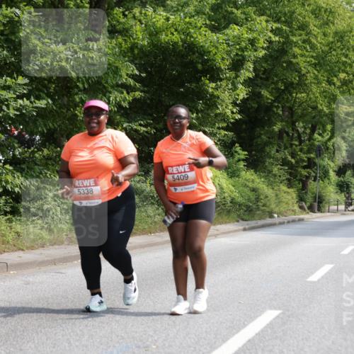 15.06.2025 - REWE Women's Run Jannik Wohlers http://msf.ph/oto/7947995 15.06.2025 10:23:55 Laufen 5338, 5409 meine-sportfotos.de