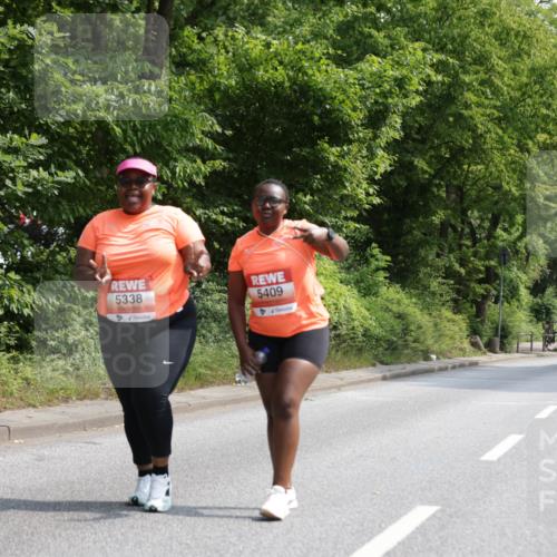 15.06.2025 - REWE Women's Run Jannik Wohlers http://msf.ph/oto/7948003 15.06.2025 10:23:55 Laufen 5338, 5409 meine-sportfotos.de
