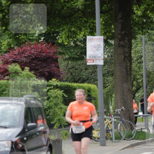 15.06.2025 - REWE Women's Run Jannik Wohlers http://msf.ph/oto/7948023 15.06.2025 08:30:42 Laufen 15, 2025 meine-sportfotos.de
