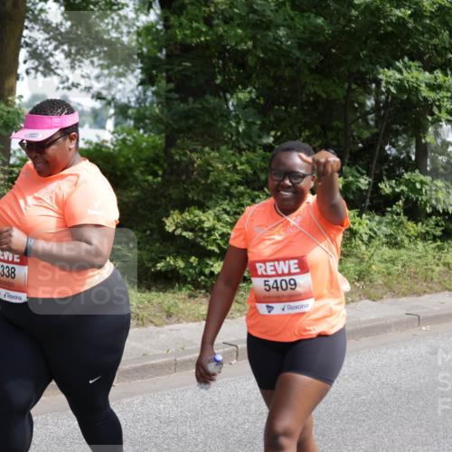 15.06.2025 - REWE Women's Run Jannik Wohlers http://msf.ph/oto/7948031 15.06.2025 10:23:57 Laufen 5338, 5409 meine-sportfotos.de