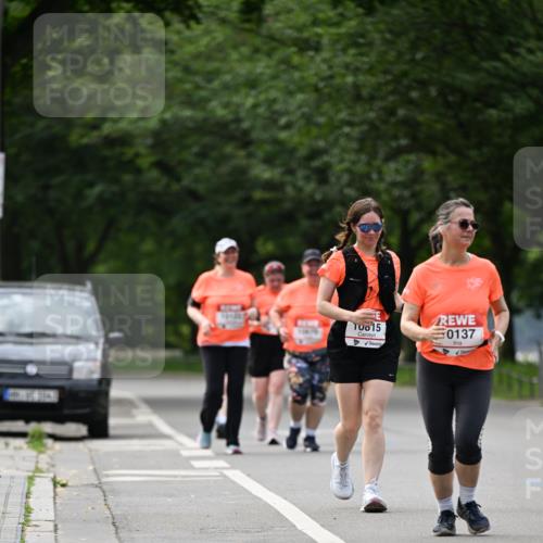 15.06.2025 - REWE Women's Run Dr. Thomas Lammeyer http://msf.ph/oto/7948033 15.06.2025 09:24:38 Laufen 10015, 0137 meine-sportfotos.de
